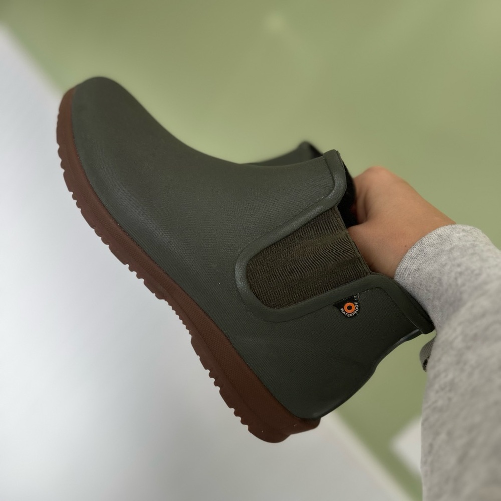 Bogs “sweetpea” chelse boot